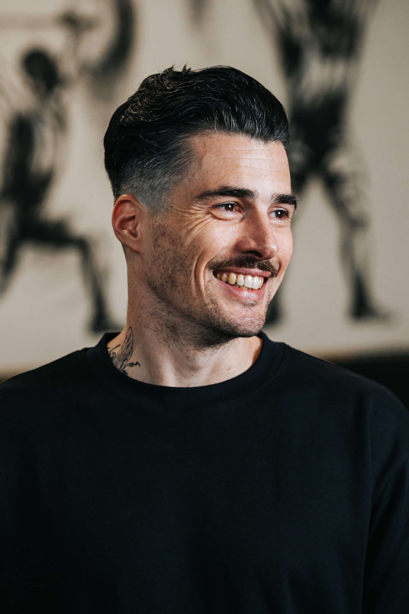 Maximilien Lanfrey, coach sportif indépendant à Lyon 6, dans un studio sportif privé